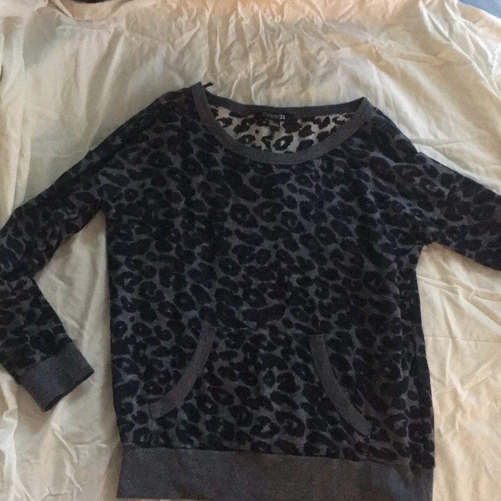 Leopard print top